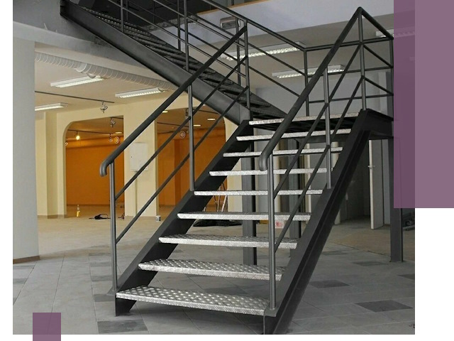 Лестницы для офиса в Евпатории: изготовление, монтаж, демонтаж