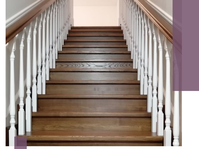 Лестницы из ясеня на заказ в Евпатории — изготовление и монтаж