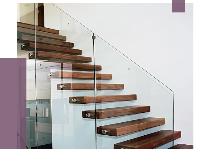 Стеклянные перила для лестницы в Евпатории от 15273 руб.