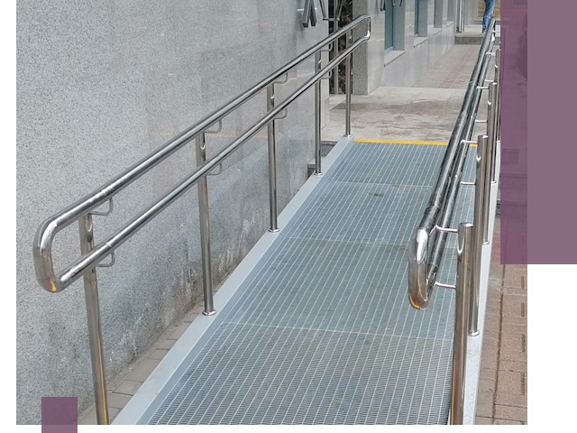 Пандусы для инвалидов в Евпатории — изготовление и монтаж