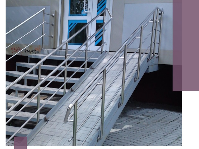 Пандус на крыльцо под ключ в Евпатории: монтаж и изготовление