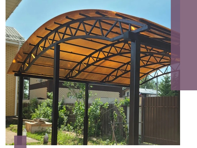 Изготовление навесов под ключ в Евпатории из качественных материалов