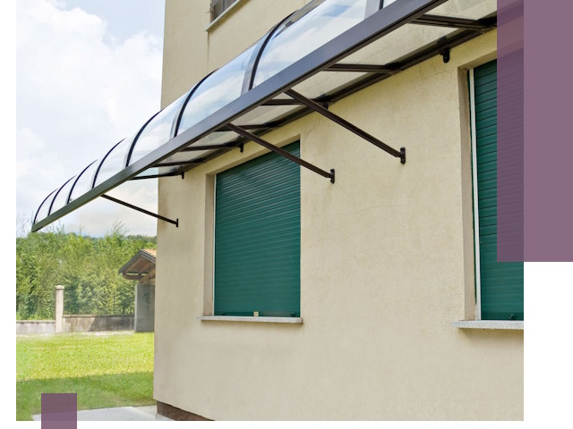 Козырьки над окнами в Евпатории — изготовление и монтаж по выгоде