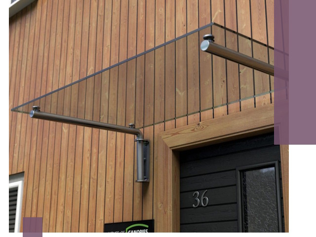 Стеклянные козырьки на входы и фасады в Евпатории