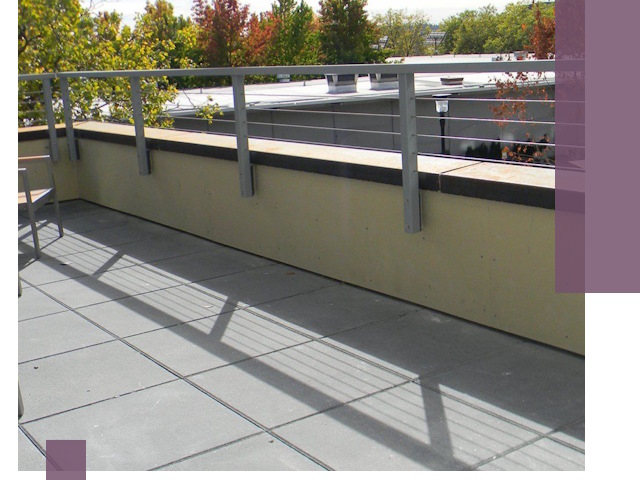 Металлические парапеты под ключ в Евпатории: монтаж и изготовление