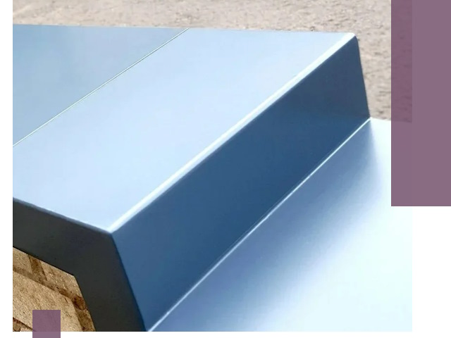 Крышки на парапет в Евпатории: изготовление и монтаж под ключ