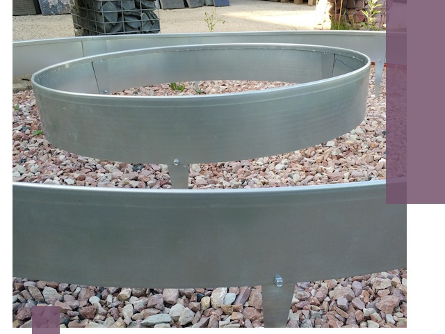 Нержавеющие бордюры под ключ в Евпатории — изготовление и монтаж